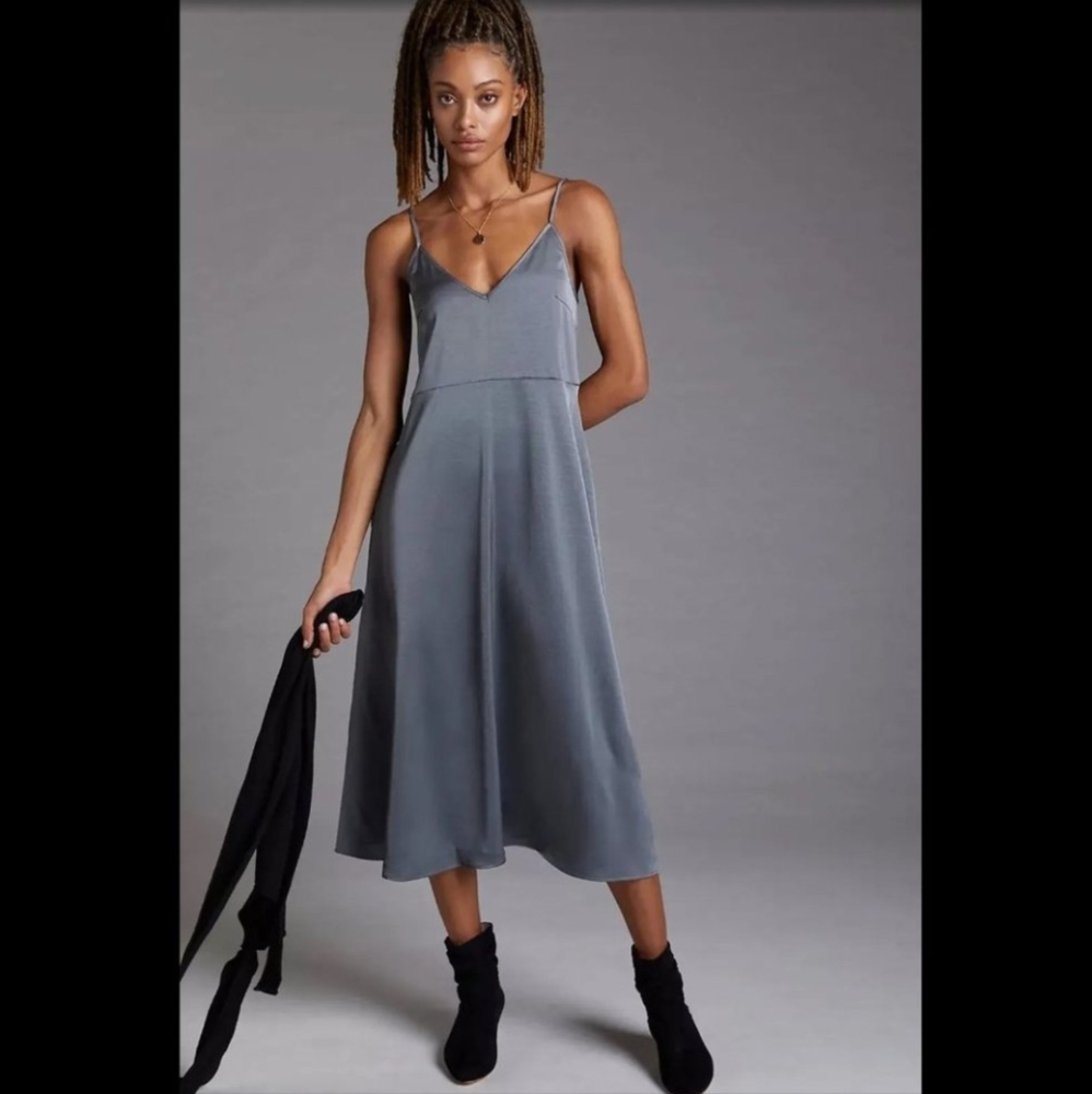 Elegant Gray Midi Dress